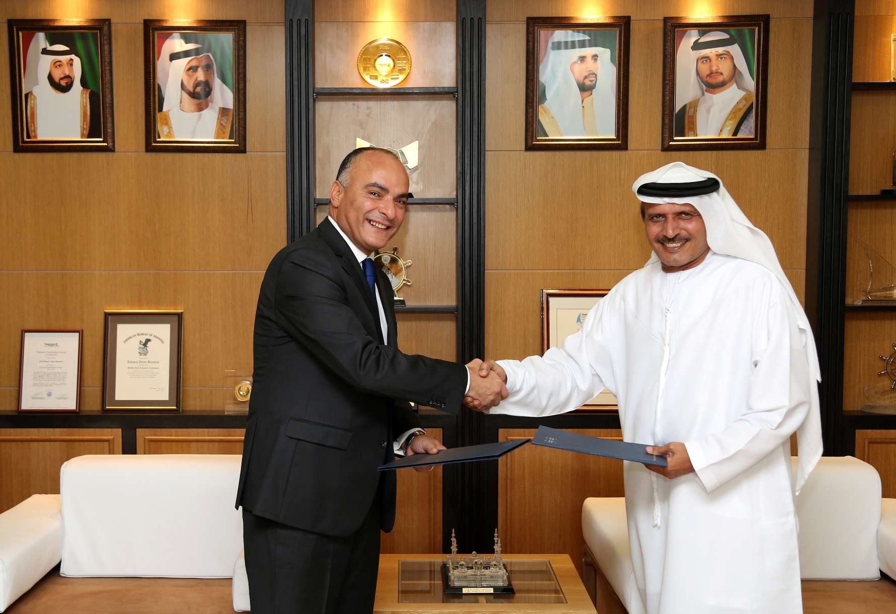 Story-1 DDW commissions advanced tug technology