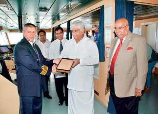 Colombo Handles Largest Container Vessel