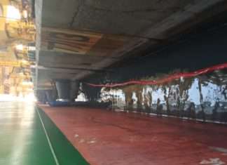 GAC’s HullWiper cleaning Maersk Ganges’ hull