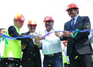 Krishnapatnam Port and HMM executives commemorate the start of the new ACS service