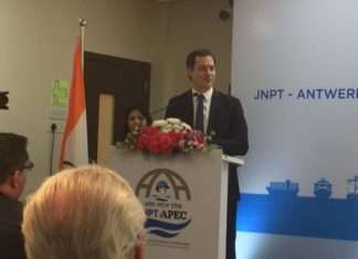 Belgium's deputy prime minister, Alexander de Croo, opening the new JNPT-SPRC training facility