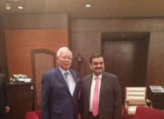 Gautama Adani, chairman of Essar Ports, with the Malaysian Prime Minister, Najib Razak