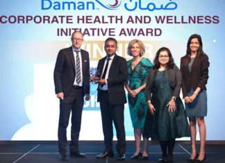 The Gulftainer HR team receiving the corporate health award