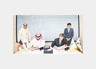 The contract was signed by H.E. Sheikh Talal Al Khaled Al Ahmad Al Sabah, KOTC chief executive officer, and his counterpart Sam H. Ka, president, Hyundai Mipo Dockyard Co.