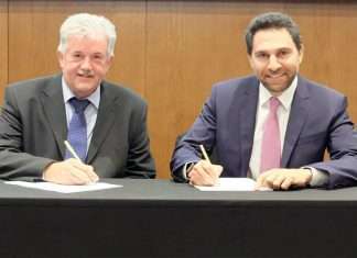 Haitham Mattar, chief executive of Ras Al Khaimah Tourism Development Authority (RAKTDA) and Captain Clifford Brand, chief executive of RAK Ports, signing the new MOU