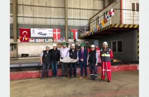 Executives from Sohar Port and Freezone, Svitzer and Besiktas Shipyard at the steel cutting ceremony for the two new pilot boats on November 7th