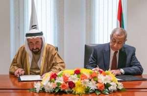 Prof. Dr. Ismail Abdel Ghafar Ismail signing a Memorandum of Understanding (MOU) with His Highness Sheikh Dr. Sultan bin Al Qasimi, that will lead to the establishment of an AASTMT campus in Khorfakkan