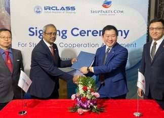 Representatives of IRClass and ShipParts signing the collaboration agreement at Marintec in China