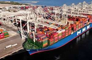 DP World’s flagship Jebel Ali port welcomed one of the world’s largest container vessels, HMM Gdansk