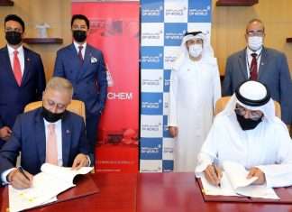 Sultan Ahmed Bin Sulayem, Group Chairman and CEO of DP World and Yogesh Mehta, CEO, Petrochem Middle East, signing the chemical terminal agreement in the presence of Abdulla Bin Damithan, CEO & Managing Director, DP World - UAE Region and Jafza.