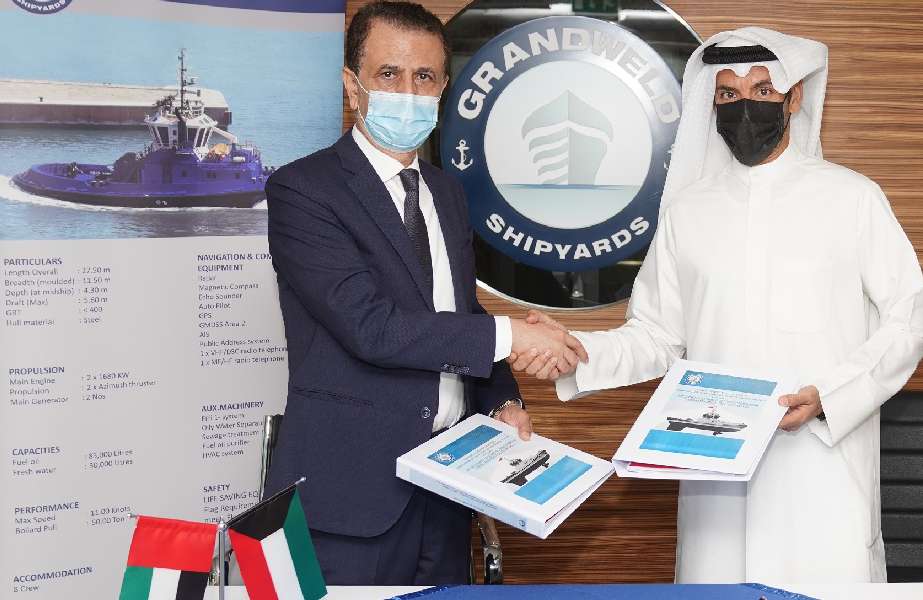 Jamal Abki, General Manager, Grandweld Shipyards and Eng. Mubarak Al-Woqayan, CEO of Specialities Group Holdings, signing the tug contract