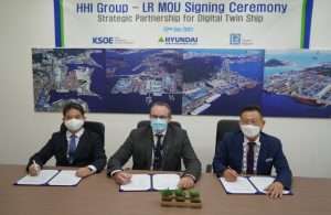From left to right: BY Yoo, KSOE VP for Energy System Research Institute, Andy McKeran, LR Maritime Performance Services Director and DJ Lee, HHI VP for Initial Design Office