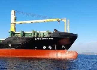 The Safeen Pearl, which has a nominal handling capacity of 966 TEU, was built in South Korea in 2012.