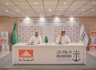 The logistics agreement with Abyat being signed by H.E Mr. Omar Talal Hariri, President of Mawani, and Yasser Hassan Abul, Chairman of Abyat