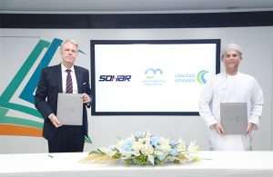 Mark Geilenkirchen, CEO of Sohar Port, and Tarik Al Junaidi, Chief Executive Officer of Oman Oil Marketing Company, signing the bunker licence agreement
