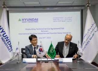 The agreement was signed by Dr. Abdullah Al Ahmari, Chief Executive Officer of IMI, and Ohmin Ahn, Executive Vice President at HHI, at the King Salman International Complex for Maritime Industries and Services in Ras Al-Khair, Saudi Arabia