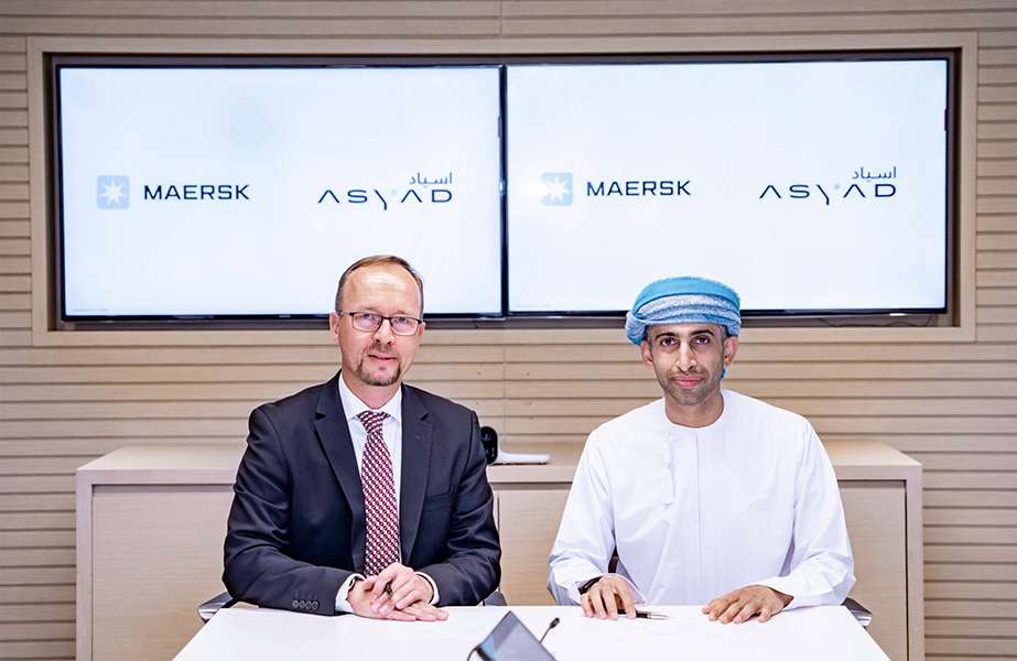 Mads Skov-Hansen, Head of Ocean Customer Logistics, Maersk West & Central Asia and Juma Al Maskari, Executive Director of KDP, signing the agreement that adds the dry port to Maersk’s global network off port calls