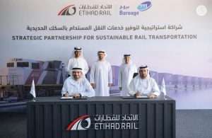 The agreement was signed by Eng. Shadi Malak, CEO of Etihad Rail, and Hazeem Sultan Al Suwaidi, CEO of Borouge, in the presence of members of Etihad Rail and Borouge’s Board of Directors