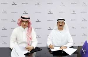 Saad bin Abdulmohsen Al-Fadly, CEO of Hassana Investment Company and DP World Chairman and CEO, Sultan Ahmed Bin Sulayem, signing the latest investment agreement