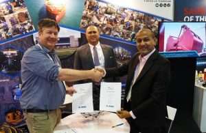 David Knukkel, CEO of Global Drone Inspection (left), Sunny Rajan, Sales Director of JOME (centre) and Mustafa Zaveri, Managing Director of JOME (right) signing the contract at SeaAsia