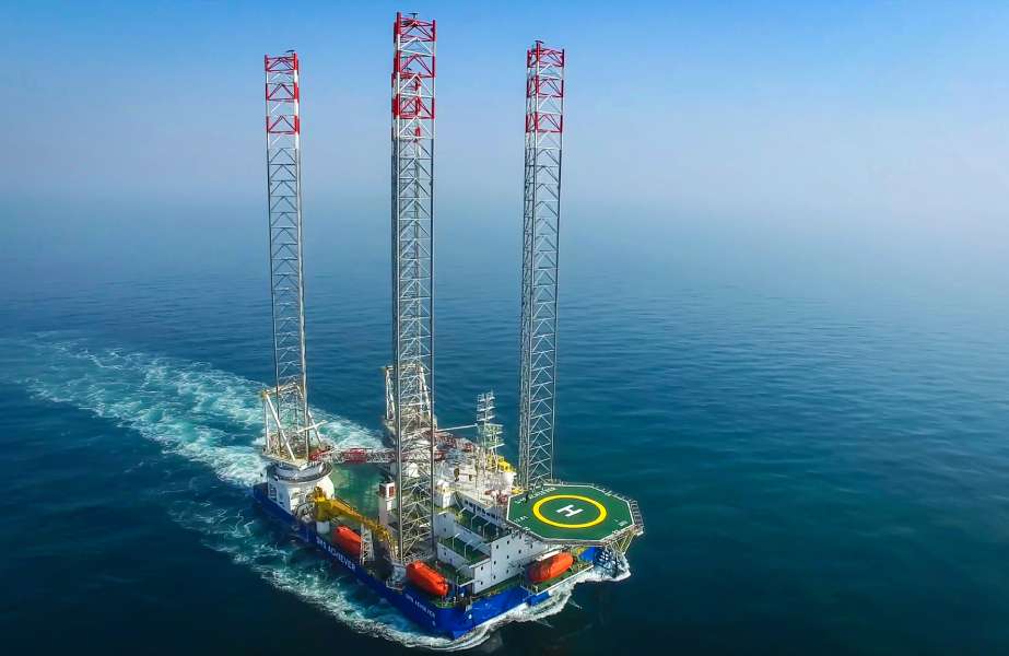 Story4 One of ADNOC L&S’ jack-up barges