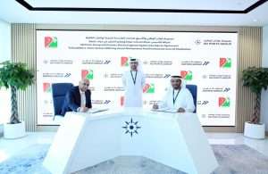 Captain Ammar Mubarak Al Shaiba, Acting CEO Maritime Cluster and SAFEEN Group, and Hemant Tandon, Managing Director of Premier Marine Engineering Services signing the agreement to set up a shipyard at Khalifa Port