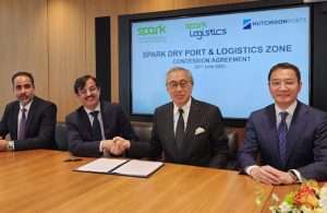 From left to right: Nabil Chaachou, VP Strategy and Business Development, SPARK; Saif Al Qahtani, President and CEO, SPARK; Eric Ip, Group Managing Director of Hutchison Ports and Andy Tsoi, Managing Director, Middle East and Africa of Hutchison Ports