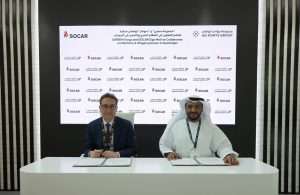 Afgan Isayev, Vice President of SOCAR and Captain Ammar Al Shaiba, CEO - Maritime Cluster and Safeen Group, AD Ports Group signing the MOU between the two organisations