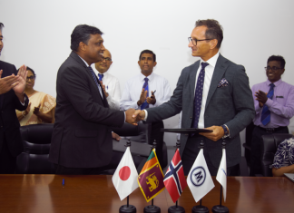 Roald Misje, Chairman of Misje, and Thimira S. Godakumbura, Managing Director and Chief Executive of Colombo Dockyard, exchanging delivery protocols for the Misje Viola