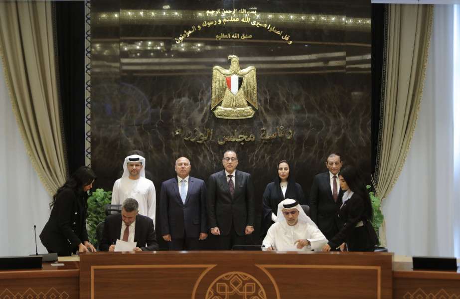 01 copy The final concession agreement was signed at the Egyptian Cabinet headquarters in Cairo in the presence of His Excellency Dr. Mostafa Madbouly, Egypt’s Prime Minister, His Excellency Lieutenant-General Eng. Kamel El Wazir, Egypt’s Minister of Transport, Her Excellency Mariam Al Kaabi, Ambassador of the UAE to Egypt, and Captain Mohamed Juma Al Shamisi, Managing Director and Group CEO, AD Ports Group, by Ahmed Al Mutawa, Regional CEO, AD Ports Group, and Major General Osama Saleh, Vice- Chairman of the Board of Directors of the Red Sea Port Authority