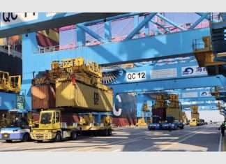 QTerminals recently carried out its first quadruple lift as part of ongoing efforts to boost productivity