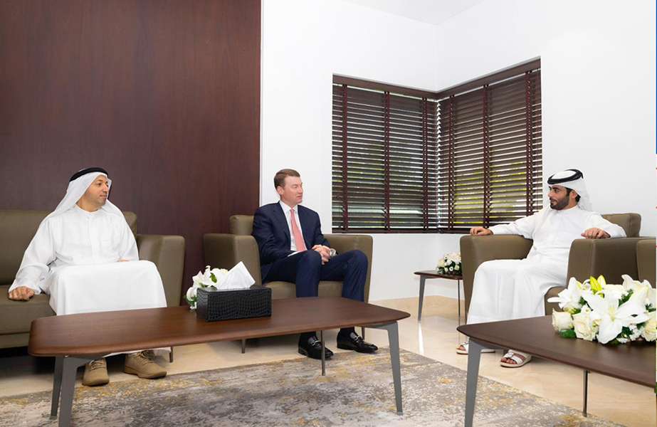 06-15Jan2004 Sheikh Khaled bin Abdullah Al Qasimi, Chairman of the Sharjah Ports, Customs and Free Zones Authority, meets with Lance Loeffler, Halliburton’s MENA Region Senior Vice President, in the presence of Saud Salim Al Mazrouei, Director of the HFZA, to sign the new land lease agreement
