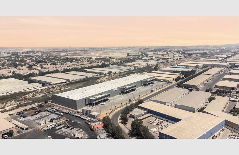 08-15Jan2004 Aldar is investing over AED 1 billion in logistics facilities