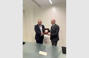 The signing between the General Manager of the Naval Vessels Division of Fincantieri, Dario Deste, and Rear Admiral Hossam El-Din Ezzat Kotb, Chairman and CEO, on behalf of Alexandria Shipyard, took place at the Doha International Maritime Defence Exhibition & Conference (DIMDEX)