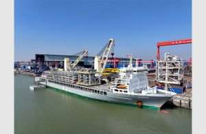 The Svenja unloading the last of 84 modules delivered by JSI Alliance for the Basrah refinery project