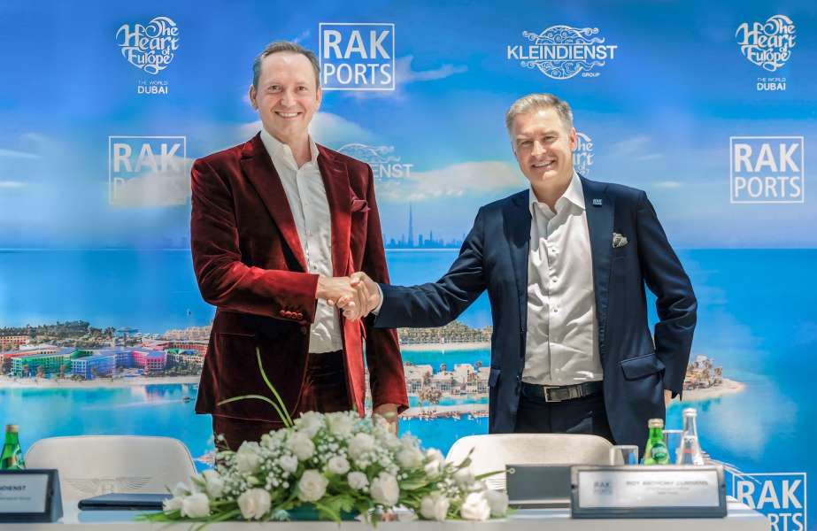 Roy Anthony Cummins, CEO RAK Ports, and Josef Kleindienst signing the agreement to set up a new marine construction facility in the emirate