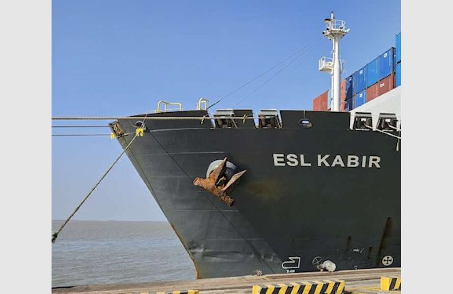 The containership ESL Kabir making the inaugural call of the new EVGI service at Mundra