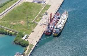 The first STS operation in progress at Hambantota port