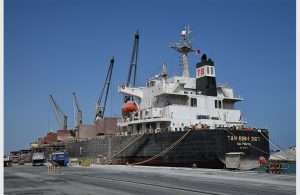 A vessel carrying 27,000 tons of building materials recently berthed alongside one of ASRY’s repair quays