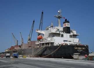 A vessel carrying 27,000 tons of building materials recently berthed alongside one of ASRY’s repair quays