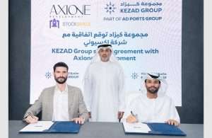 Mansoor Al Marar, Vice President, Industrial Business Development, Kezad Group; Georgy Gvilava, CEO, StockSpace; and Daniel Ilizarov, Managing Partner, Axione Development signing the warehousing agreement