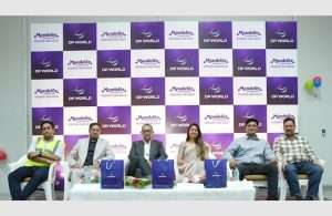 The signing ceremony for the warehousing agreement between DP World and Mondelez India
