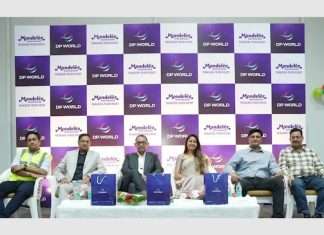 The signing ceremony for the warehousing agreement between DP World and Mondelez India