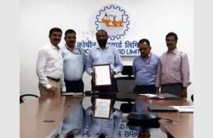 Cochin Shipyard’s Sivakumar A (third from left) and Seatrium Offshore Technology’s Winston Cheng (first from right) participated in a virtual MoU signing ceremony held respectively in India and Singapore