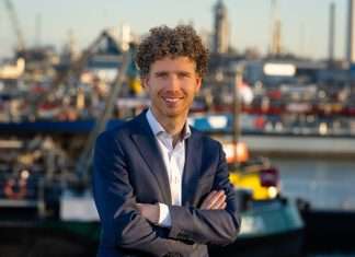 Hans Bobeldijk, CEO at UAB-Online