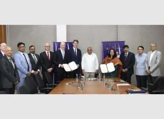 The signing took place at Gandhinagar in the presence of the Hon. Chief Minister of Gujarat Shri Bhupendra Bhai Patel and Chair of the Board of A. P. Moller - Maersk, Robert Maersk Uggla