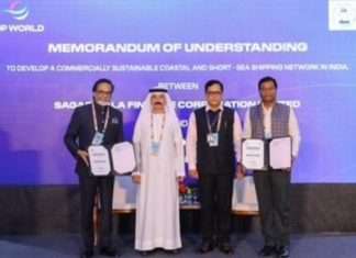 From left to right: Ganesh Raj, Global COO – Marine Services, DP World, H.E. Sultan Ahmed bin Sulayem, Group Chairman and Chief Executive Officer of DP World, Shri Sarbananda Sonowal, Union Minister of Ports, Shipping and Waterways (MoPSW) and S. T. Selvam, Director (Projects), Sagarmala Finance Corporation, at the MOU signing ceremony in Mumbai