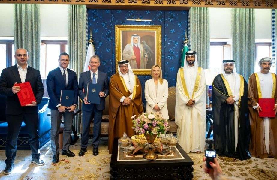 Story-4 Fincantieri was represented by its Chairman, Biagio Mazzotta, and Eugenio Santagata, General Manager of the Fincantieri Naval Vessels Division, who signed the partnership agreement together with Ahmed AlAbri, Chief Executive Officer of ASRY