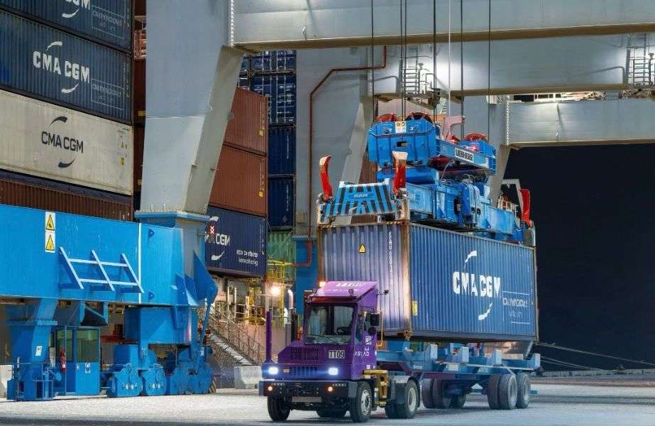 Story-7 CMA CGM is now calling regularly at the Omani port of Duqm