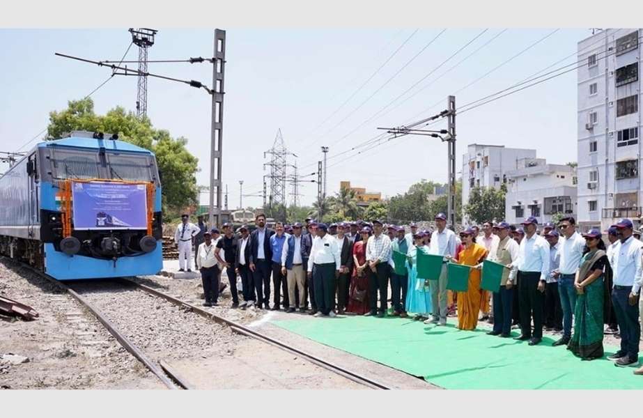 Story-11 The departure of the first Maersk train dedicated to the pharmaceuticals sector